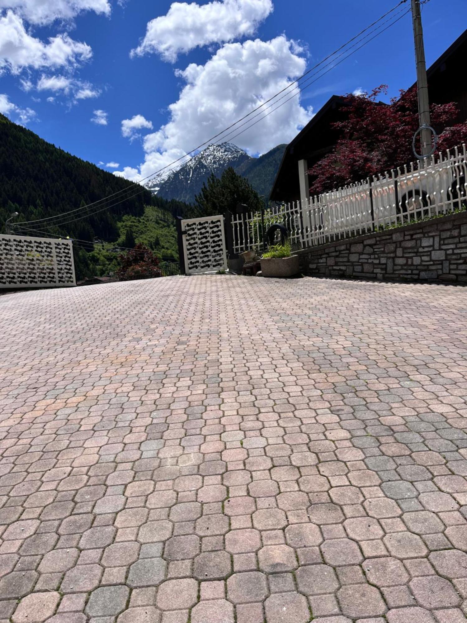 Apartmán Residenze Vezza - La Corteccia- Vezza dʼOglio Exteriér fotografie